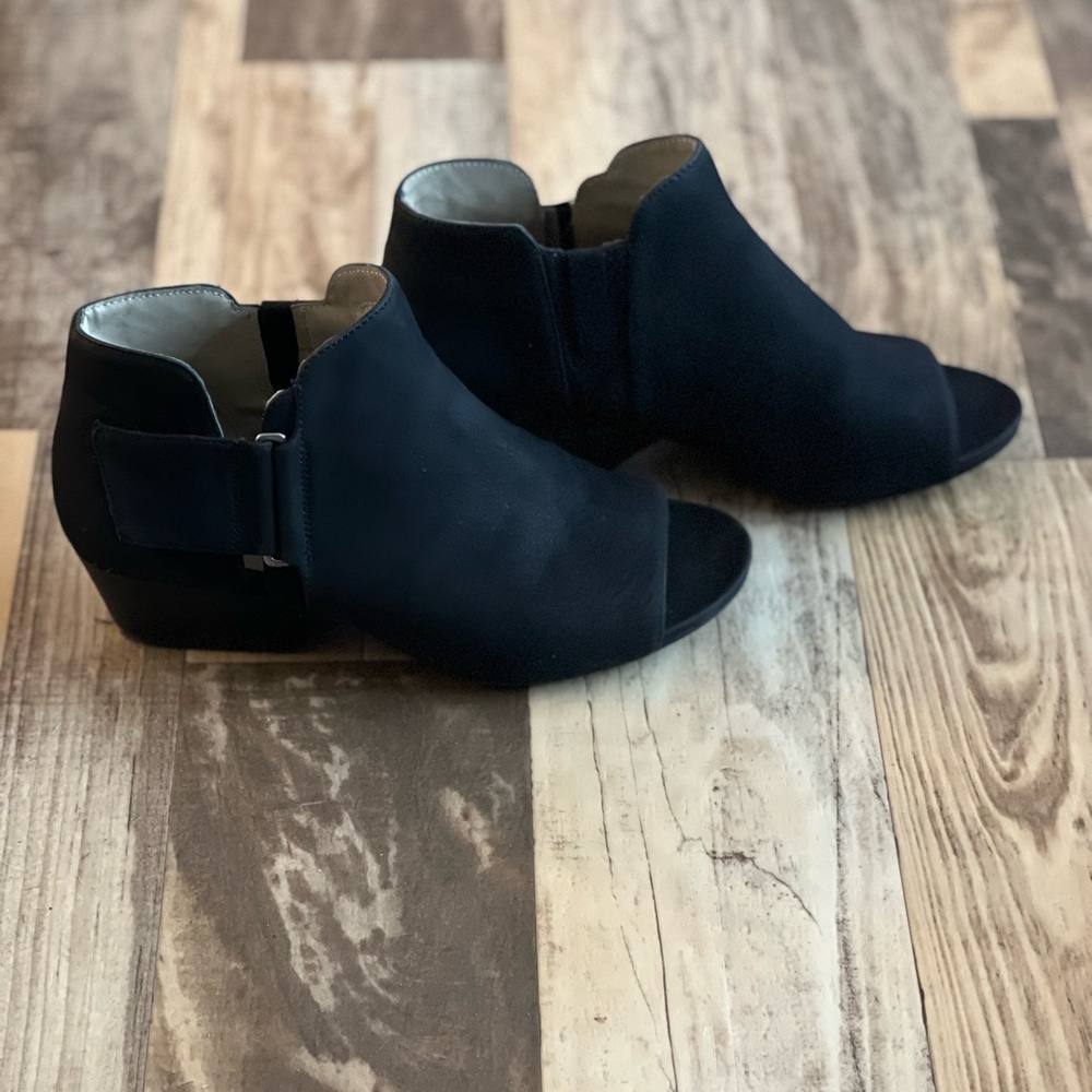 Naturalizer Gemi Booties View 2